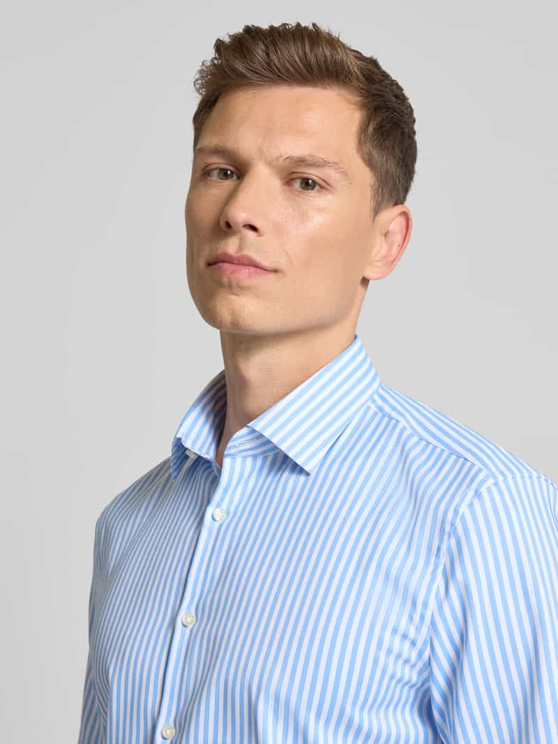 Jake*s Slim fit zakelijk overhemd met kentkraag
