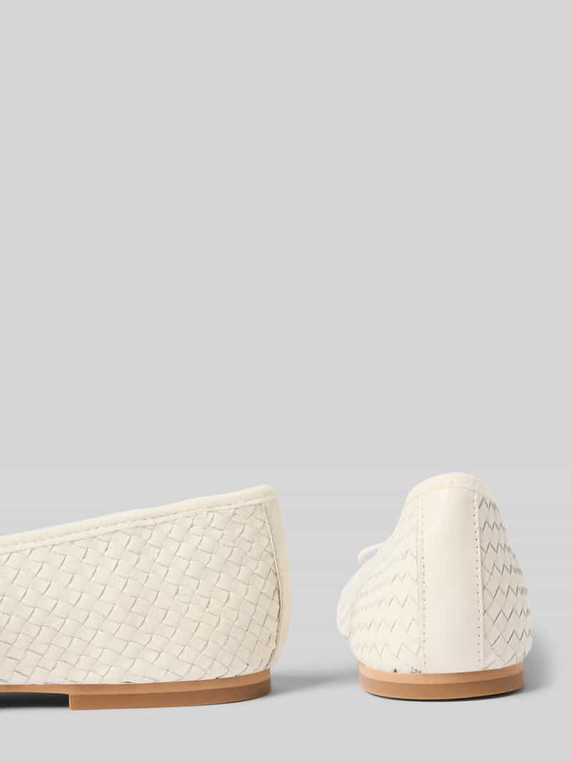 Inuovo Ballerina's van leer met strikdetail