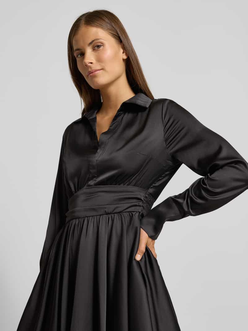 Guess Mini-jurk met V-hals model 'CONCETTA FLARE DRESS'