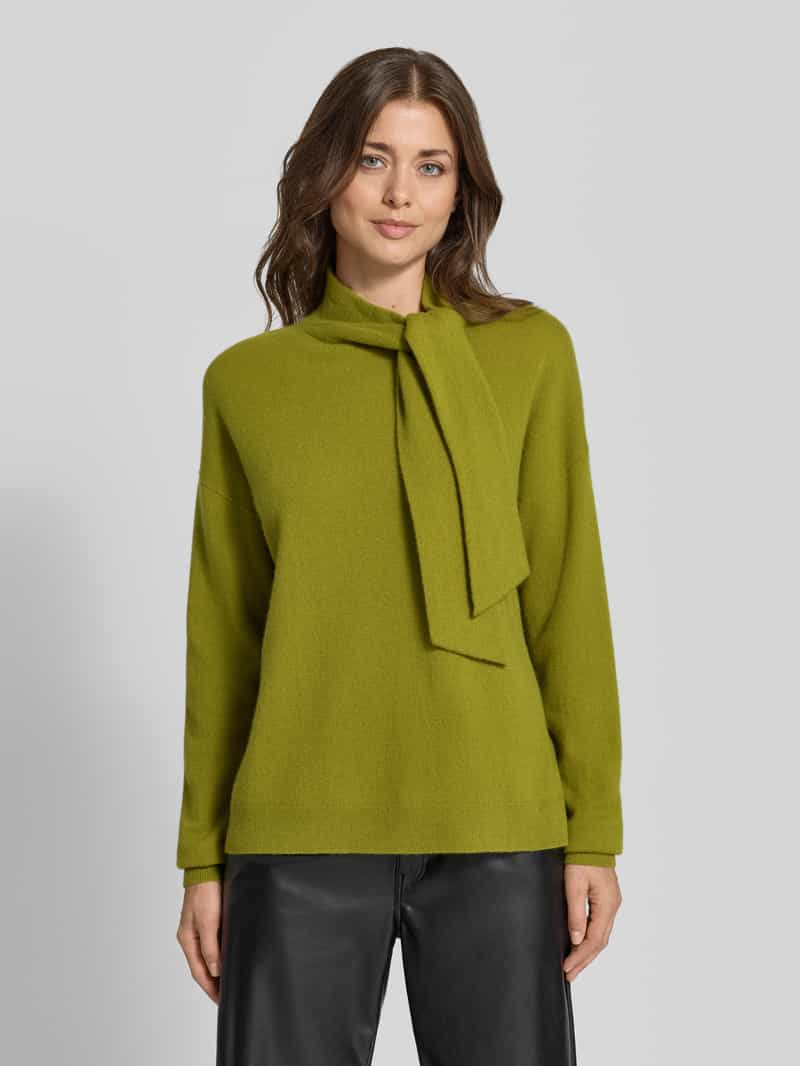 Christian Berg Woman Pullover van kasjmier met sjaal-detail
