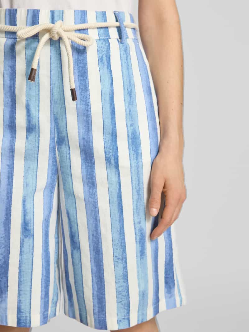 Christian Berg Woman Baggy fit linnen bermuda met strikceintuur