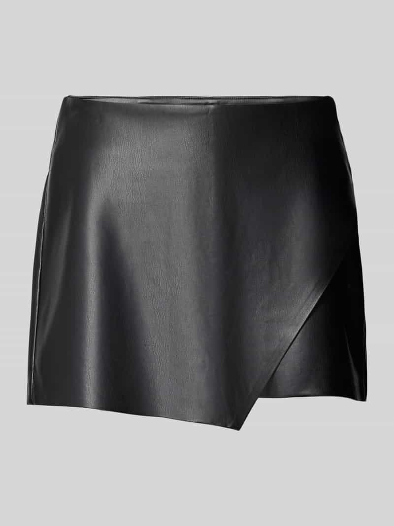 Only Regular fit skort in kunstleerlook model 'MIST'