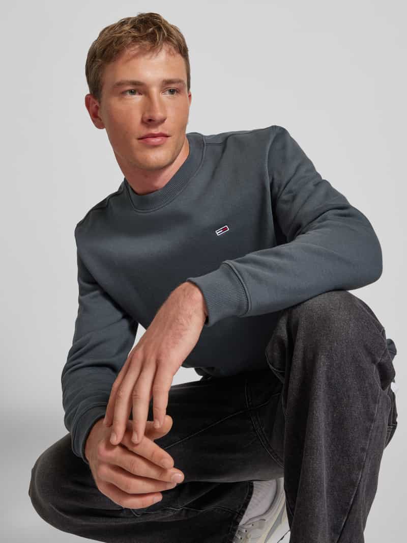 Tommy Jeans Regular fit sweatshirt met logobadge
