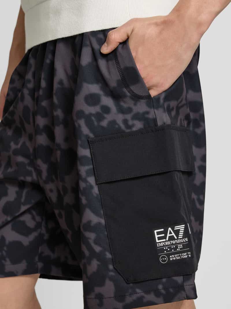 EA7 Emporio Armani Loose fit cargoshirt met labelprint model 'TRAIN VISIBILITY'
