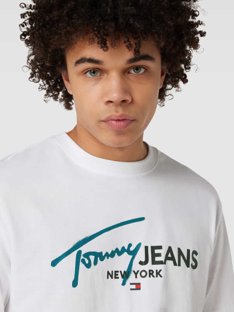 Tommy Jeans T-shirt met labelprint model 'SPRAY POP COLOR'