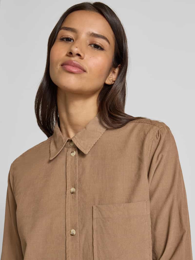 Christian Berg Woman Relaxed fit overhemdblouse in ribcordlook met borstzak