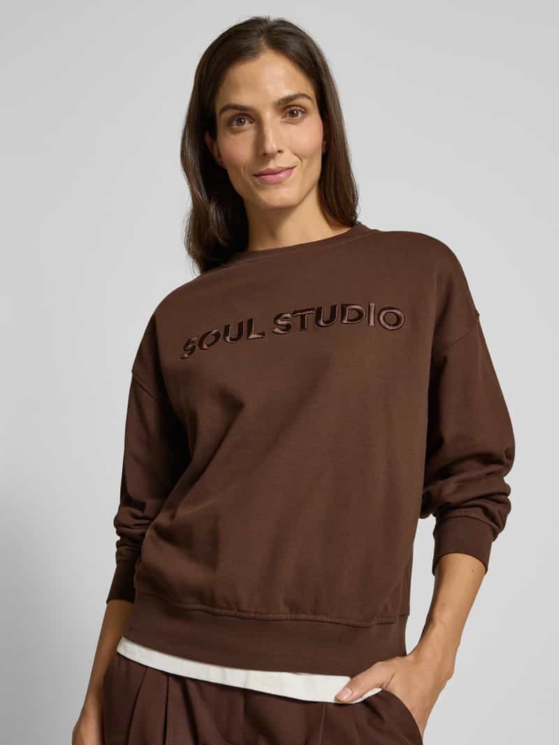 Smith and Soul Sweatshirt met statementstitching model 'SOUL STUDIO'