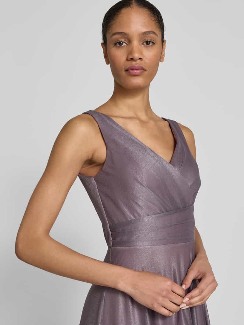 TROYDEN COLLECTION Avondjurk in wikkellook