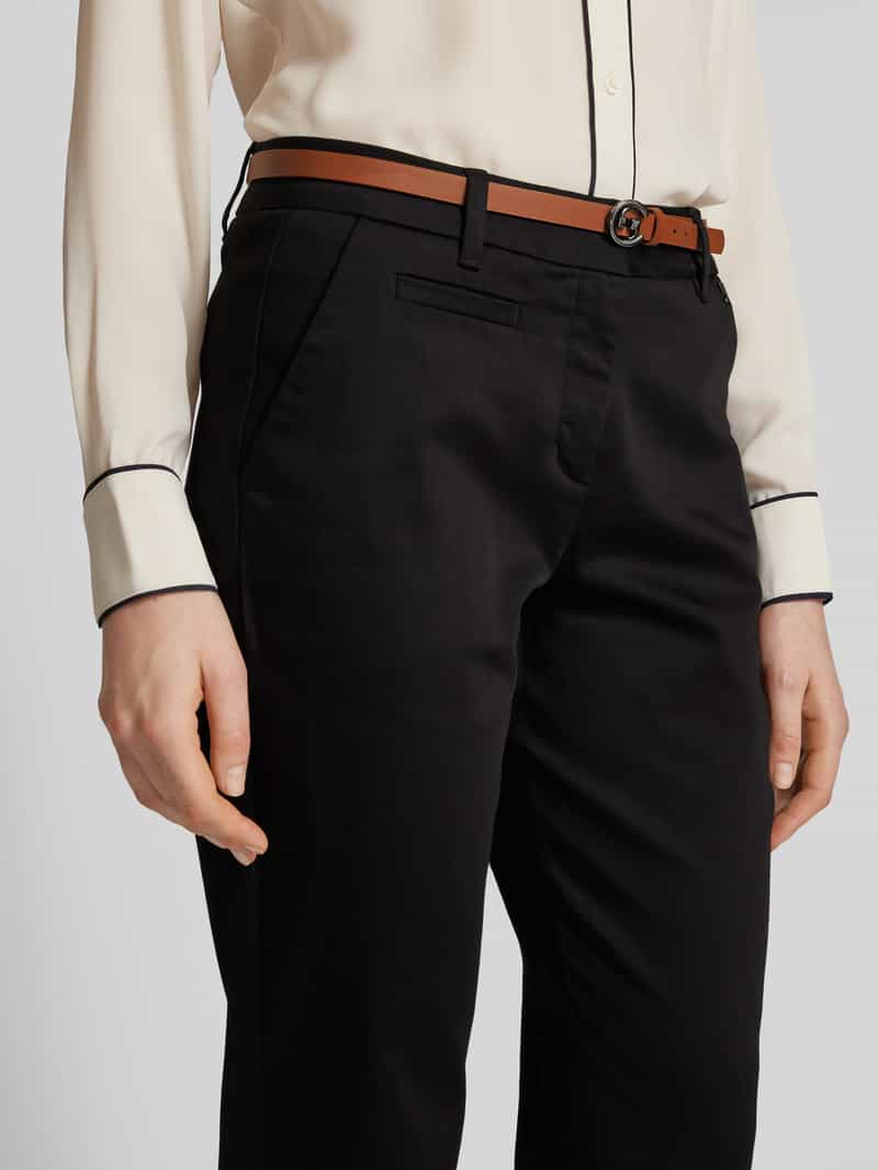 comma Chino met riem