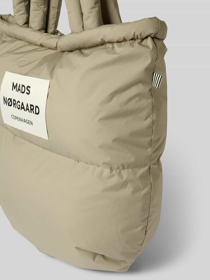MADS NØRGAARD Shopper met labelpatch en labeldetail