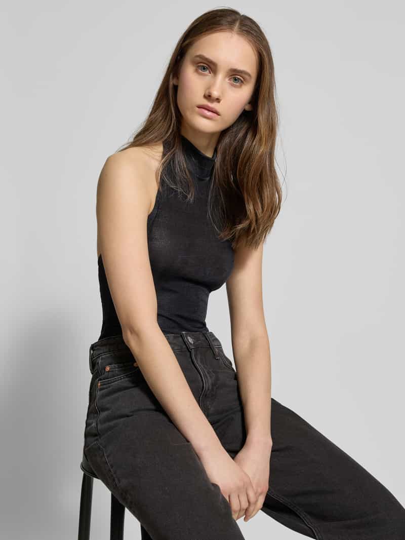 Weekday Top met halter model 'Shyla'