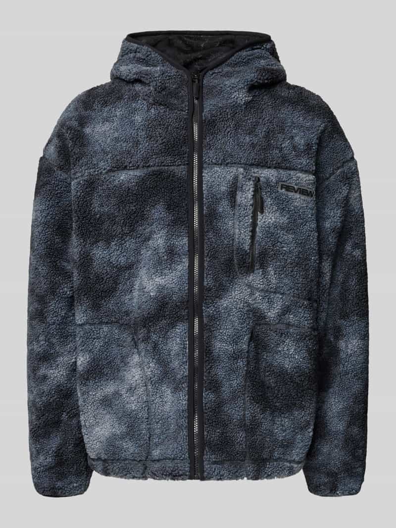 REVIEW Fleecejack met ritszak en labeldetail