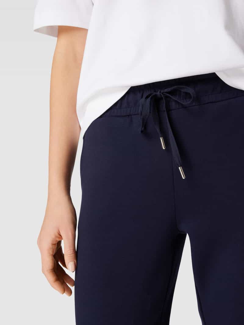 Christian Berg Woman Sweatpants met paspelzakken aan de achterkant