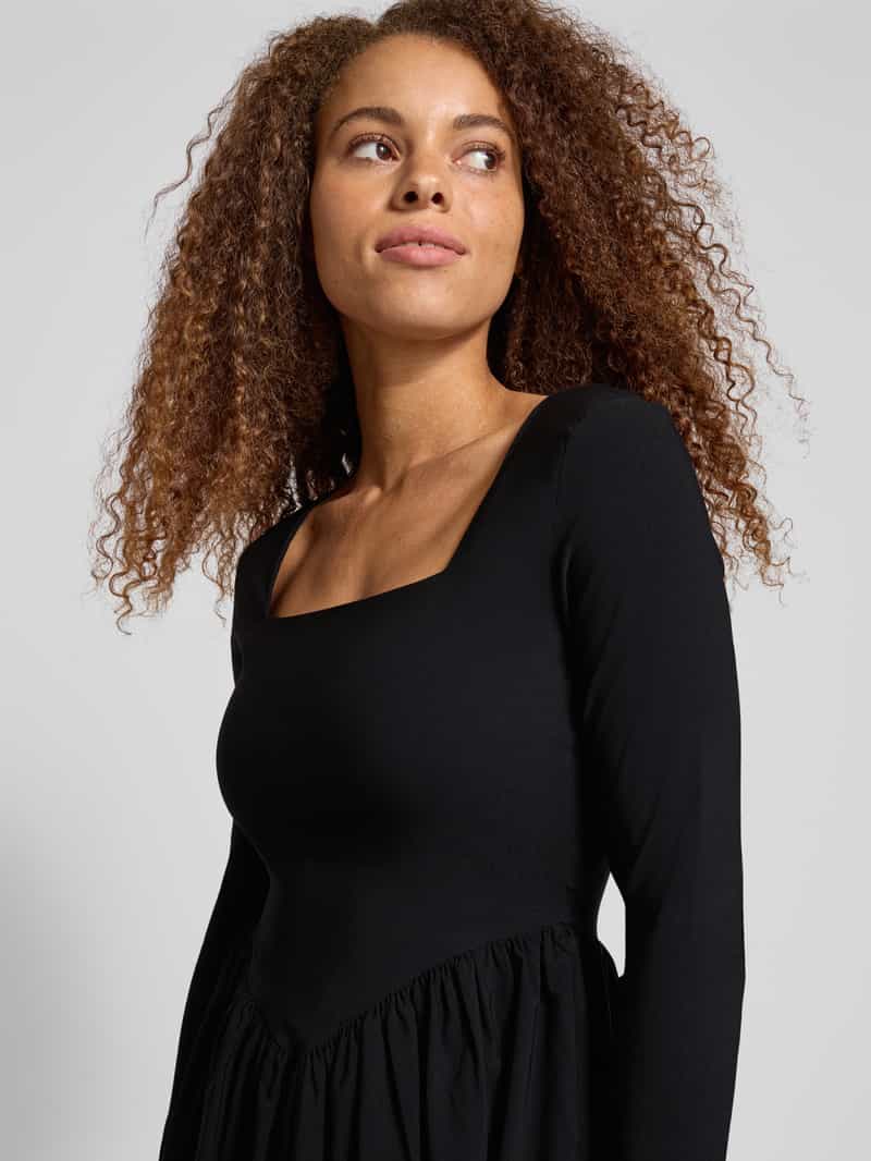Only Jurk in A-lijn met lange mouwen van viscosemix model 'MENIA'