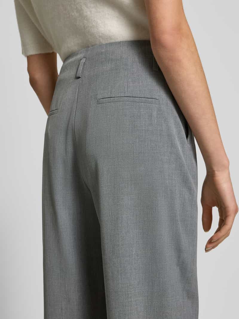 SEDUCTIVE Wide leg bandplooibroek met riemlussen model 'DEVI'