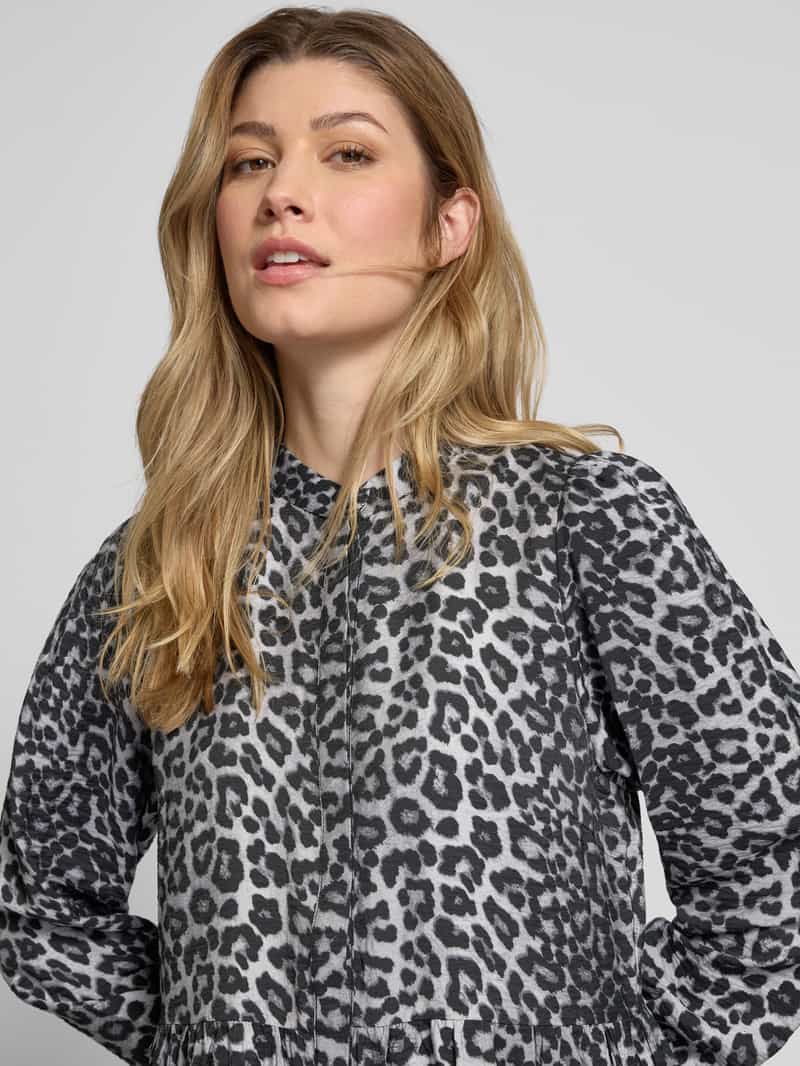 YAS Knielange jurk met blinde knoopsluiting model 'LEONJA'
