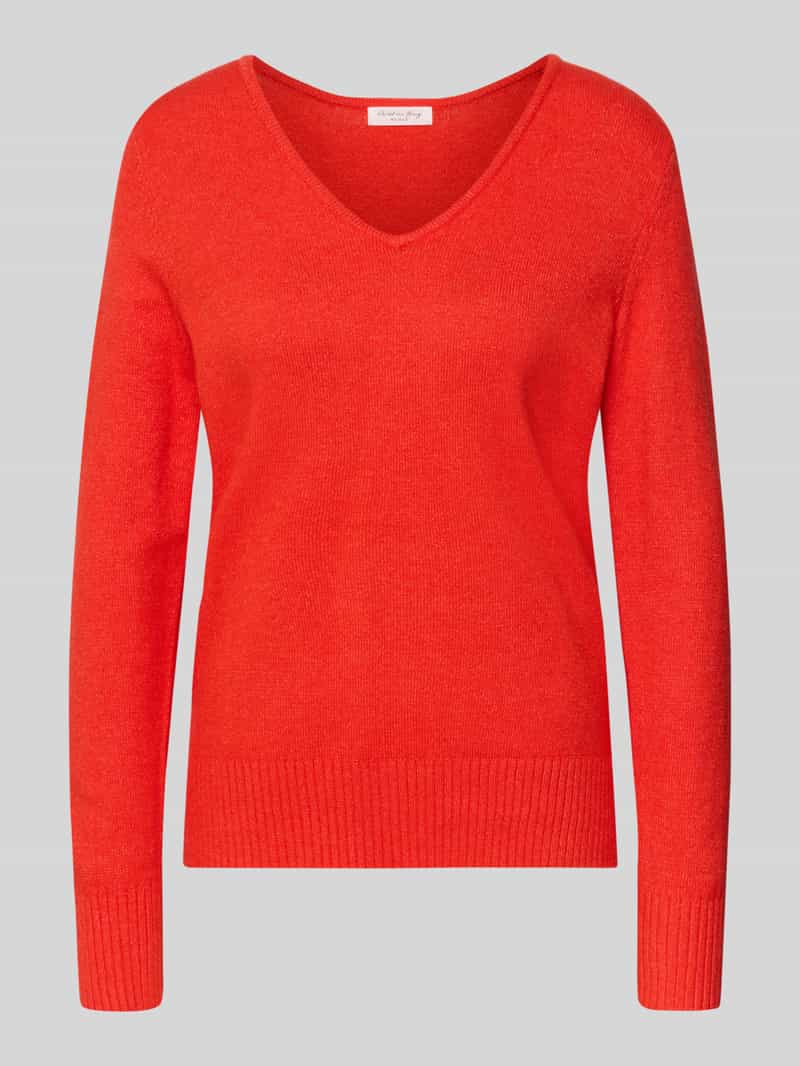 Christian Berg Woman Gebreide pullover van viscosemix met V-hals
