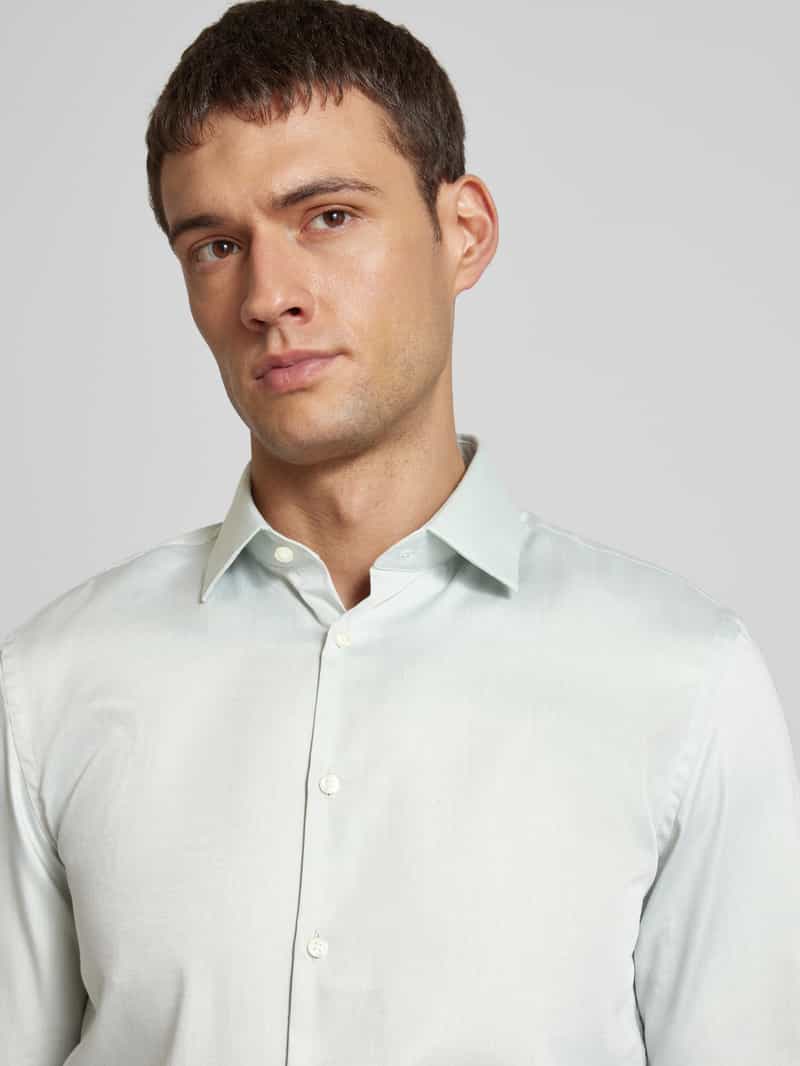 Jake*s Slim fit zakelijk overhemd met kentkraag