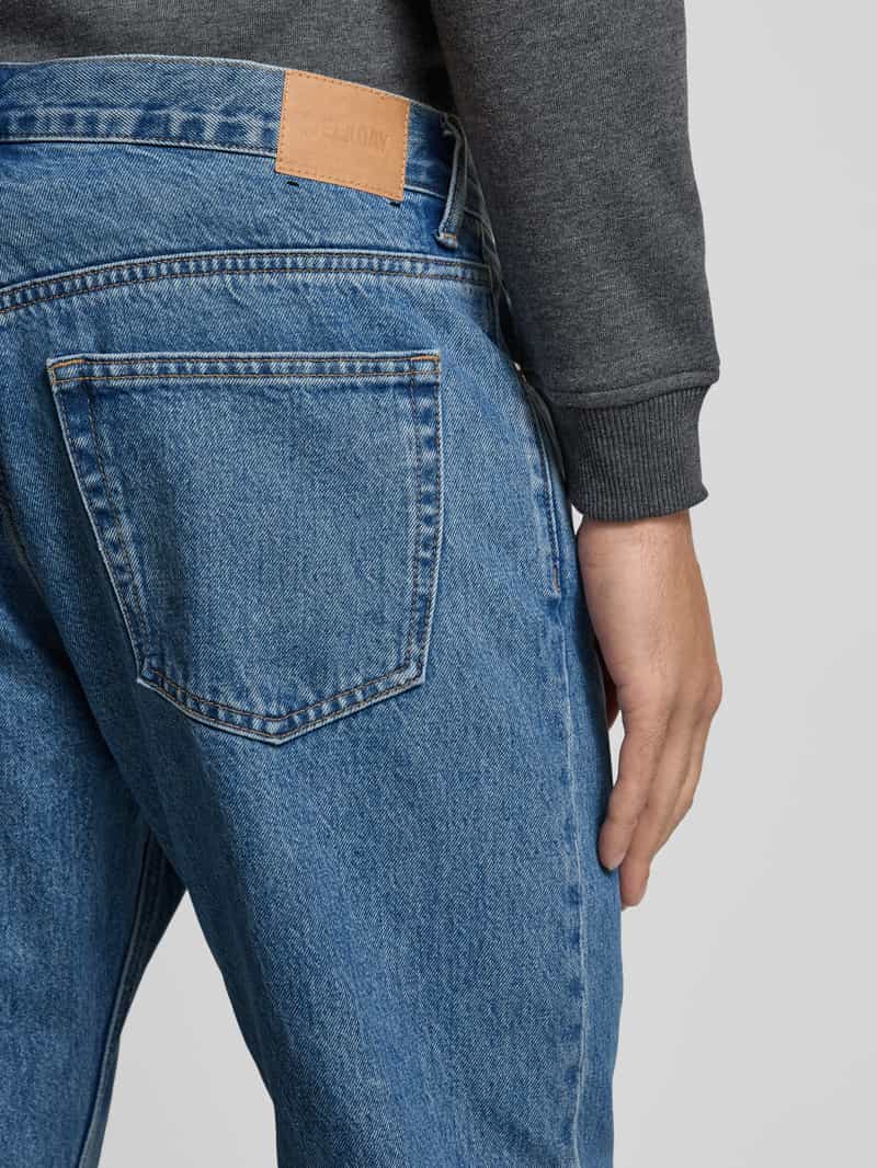 Weekday Relaxed fit jeans in 5-pocketmodel model 'Space'