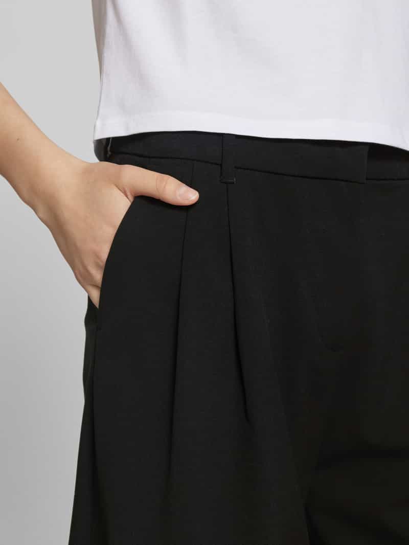 Review Korte loose fit broek met bandplooien