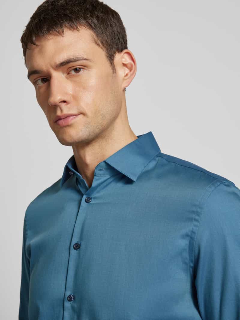 Jake*s Slim fit zakelijk overhemd met kentkraag