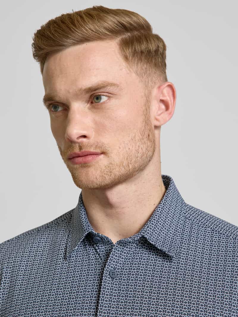 Boss Slim fit vrijetijdsoverhemd met kentkraag model 'Roan'