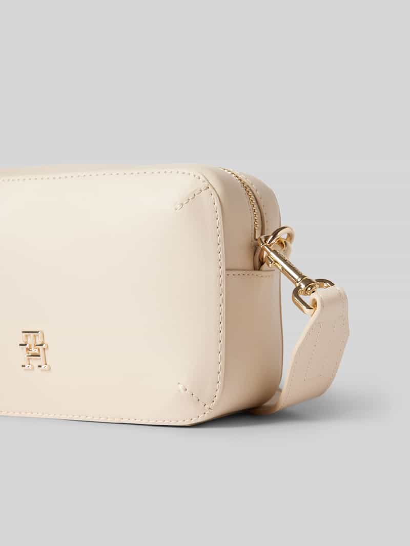 Tommy Hilfiger Schoudertas met labeldetail model 'CHIC'