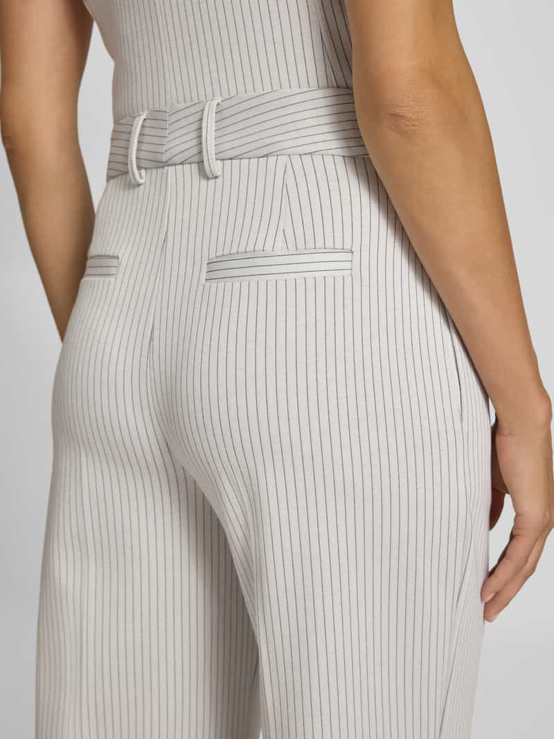 Rich & Royal Stoffen broek met achterzakken en persplooien