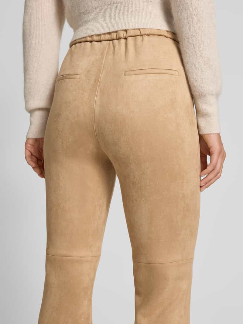 Betty Barclay Flared fit stoffen broek met paspelzakken model 'September'