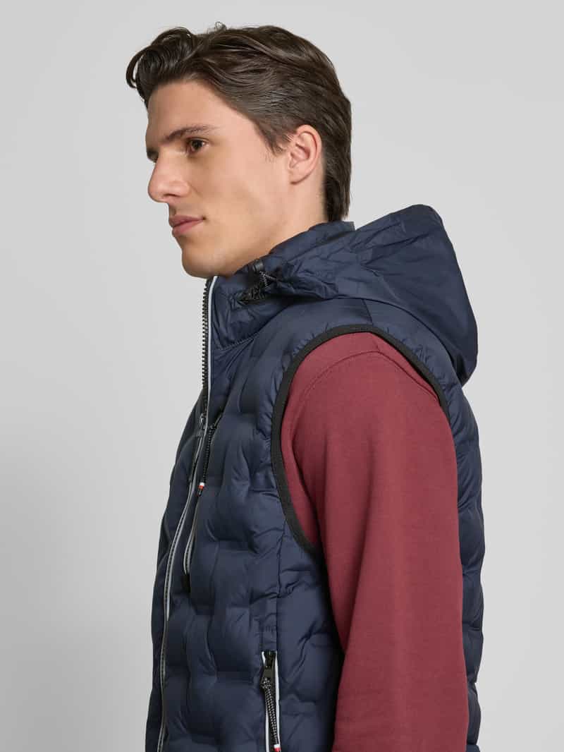 Tom Tailor Regular fit bodywarmer met opbergvak voor capuchon in de kraag