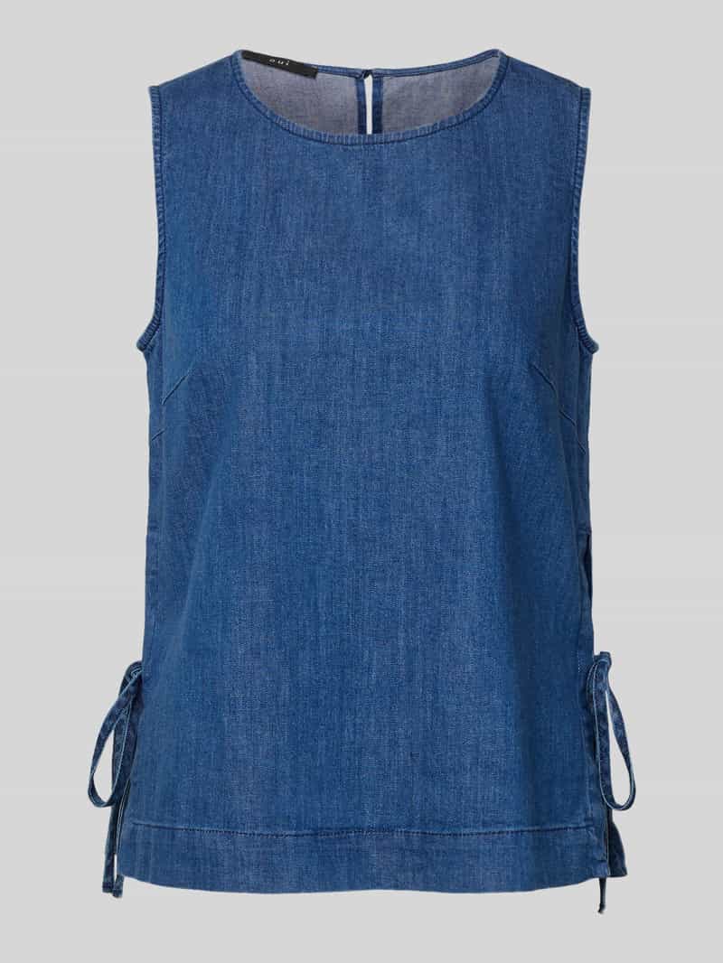 Blousetop met ronde hals en vetersluiting opzij