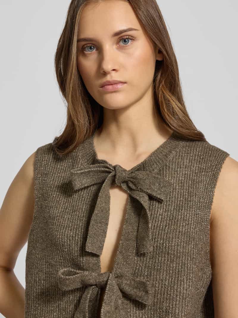 Pieces Regular fit mouwloos vest met striksluiting model 'SILLY'