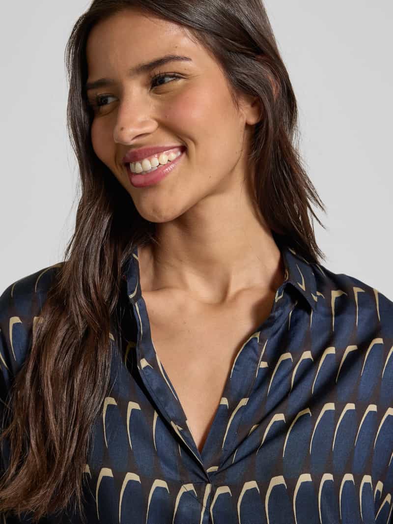 0039 italy Blouse met lange mouwen van viscose met V-hals model 'DERRY'