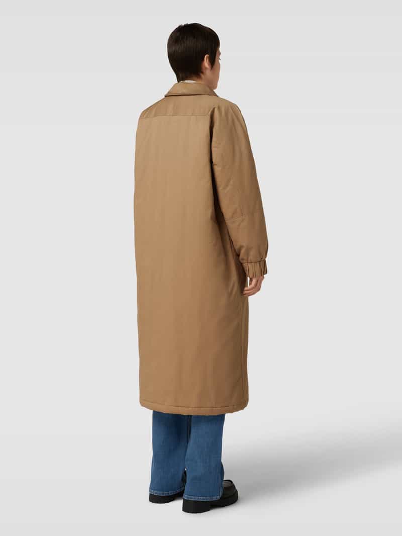 Lange jas met blinde knoopsluiting, model 'Meghan' esmé studios