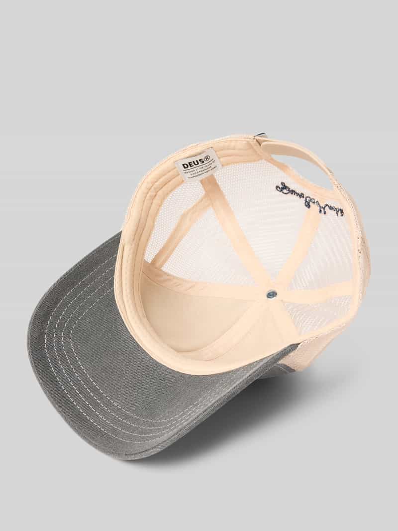 DEUS EX MACHINA Trucker-pet met labelpatch