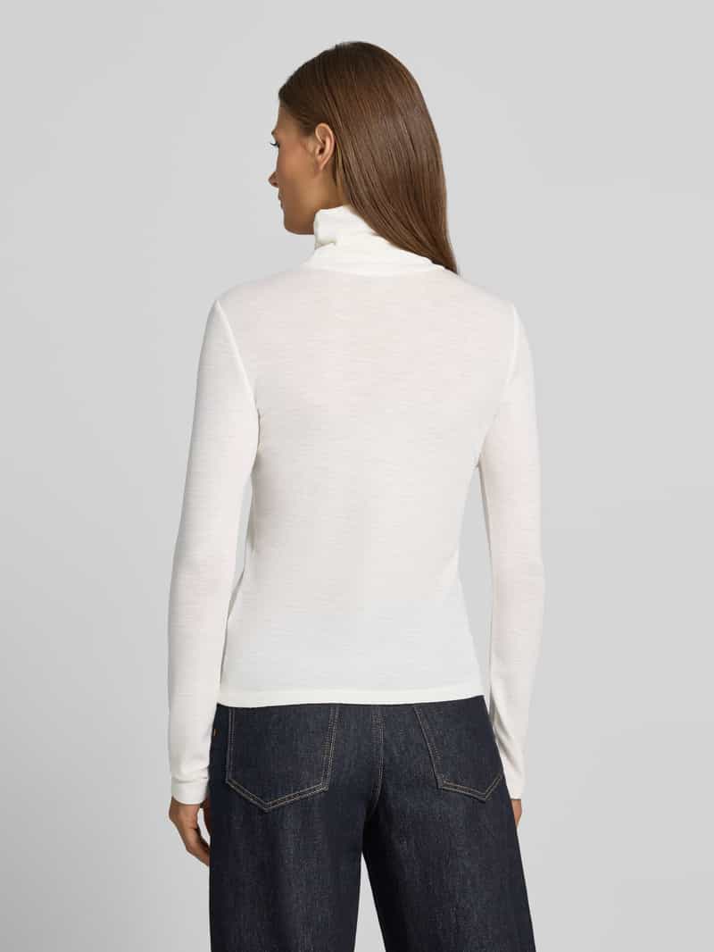 Style Icon Collection Fijn colshirt van wol curated by Viky Rader