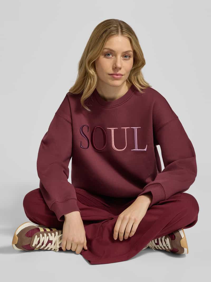 Smith and Soul Sweatshirt met stitching en ronde hals