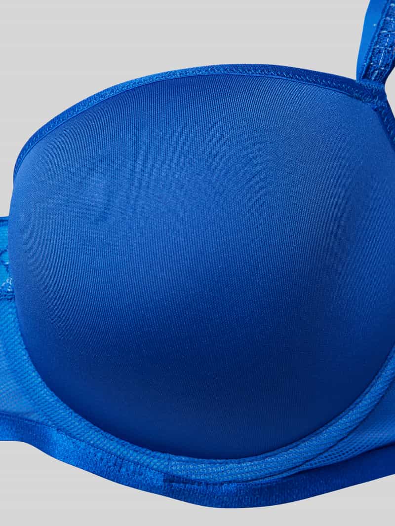 Triumph T-shirtbeha met beugel