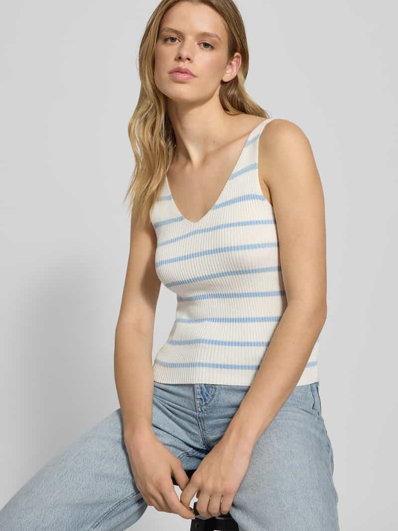 Only Slim fit tanktop van viscosemix model 'MEDDI'