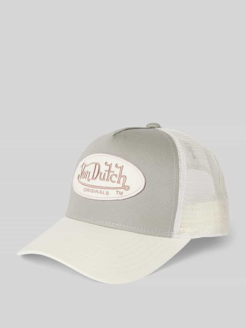 Von Dutch Trucker-pet met labelpatch model 'BOSTON'