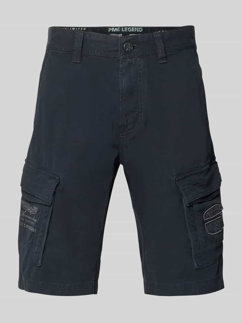 Bermuda’s met klepzakken en label-stitchings