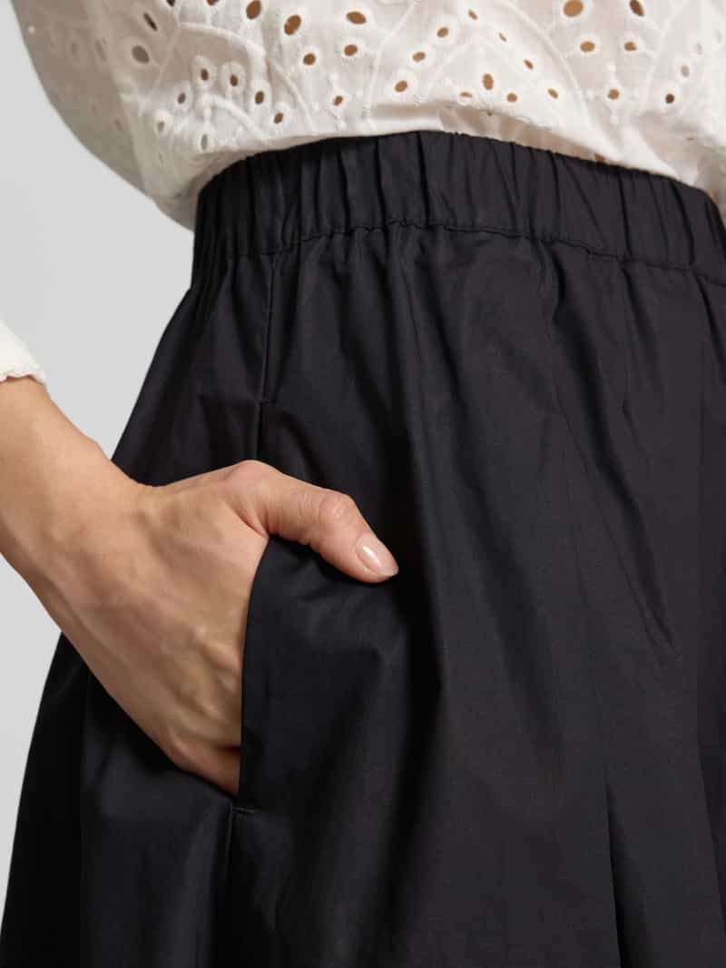 Christian Berg Woman Selection Midirok met plooien