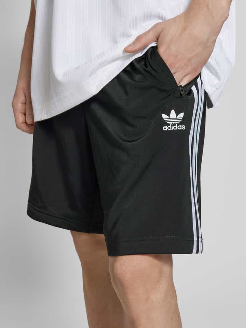 adidas Originals Relaxed fit korte broek met ritszakken model 'FBIRD'