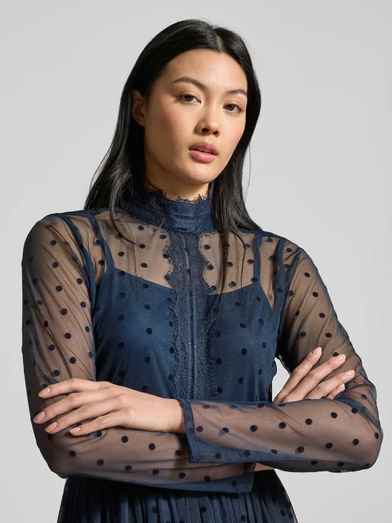 Lace & Beads Cocktailjurk met opstaande kraag