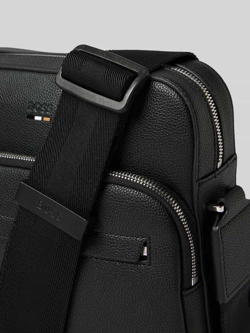 Boss Schoudertas met label in reliëf model 'RAY'