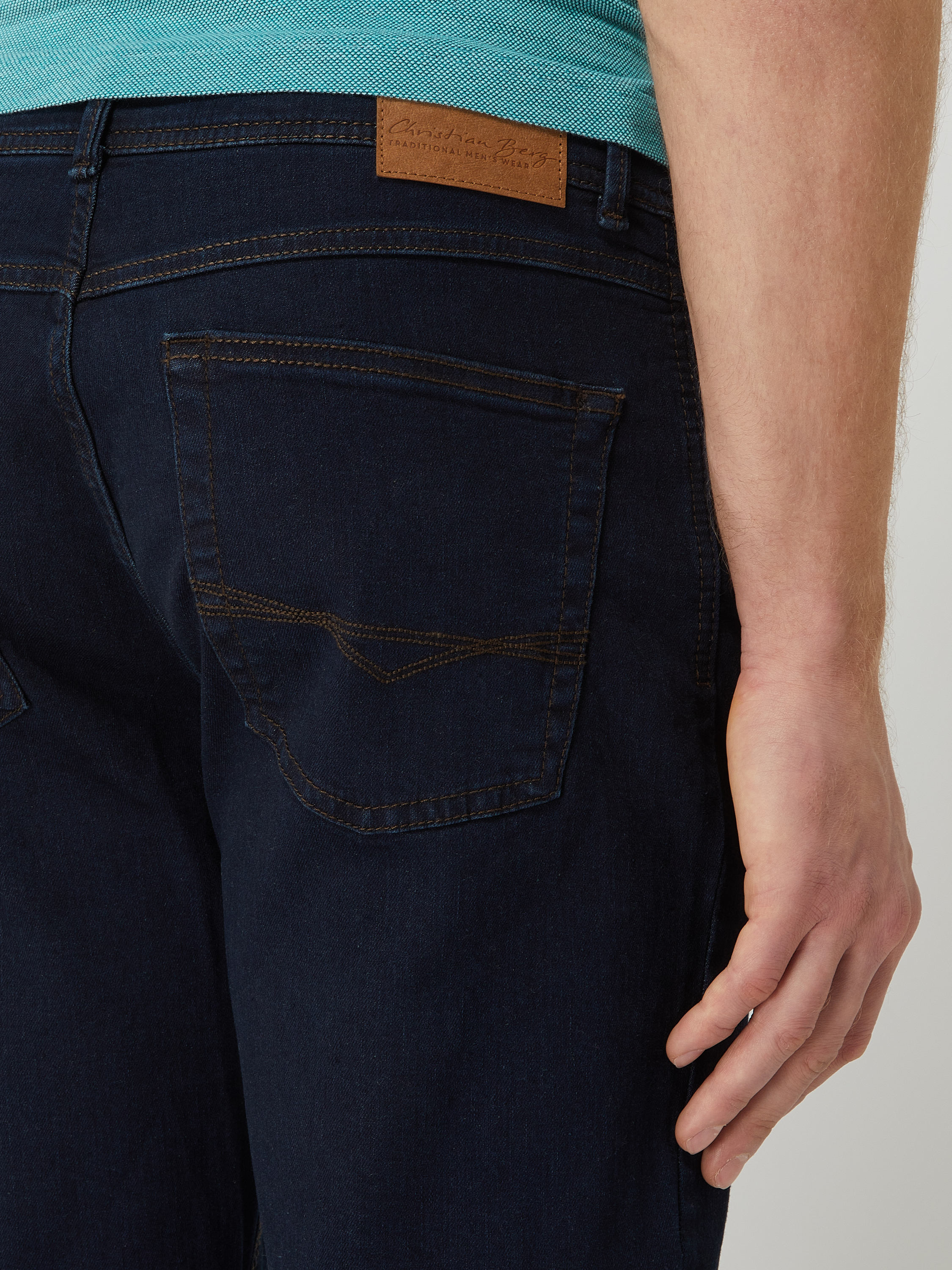 Christian Berg Men Straight fit jeans met merkdetail