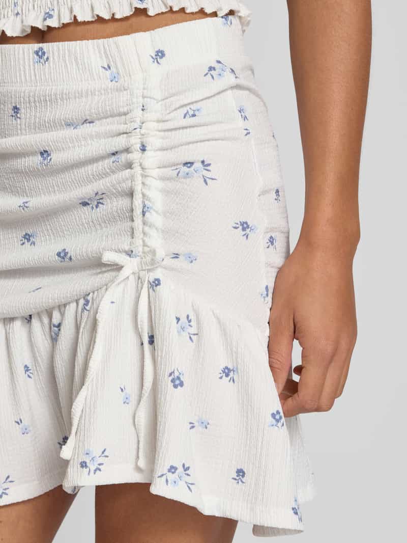 Only Uitlopende minirok met all-over motief model 'HILLARY'