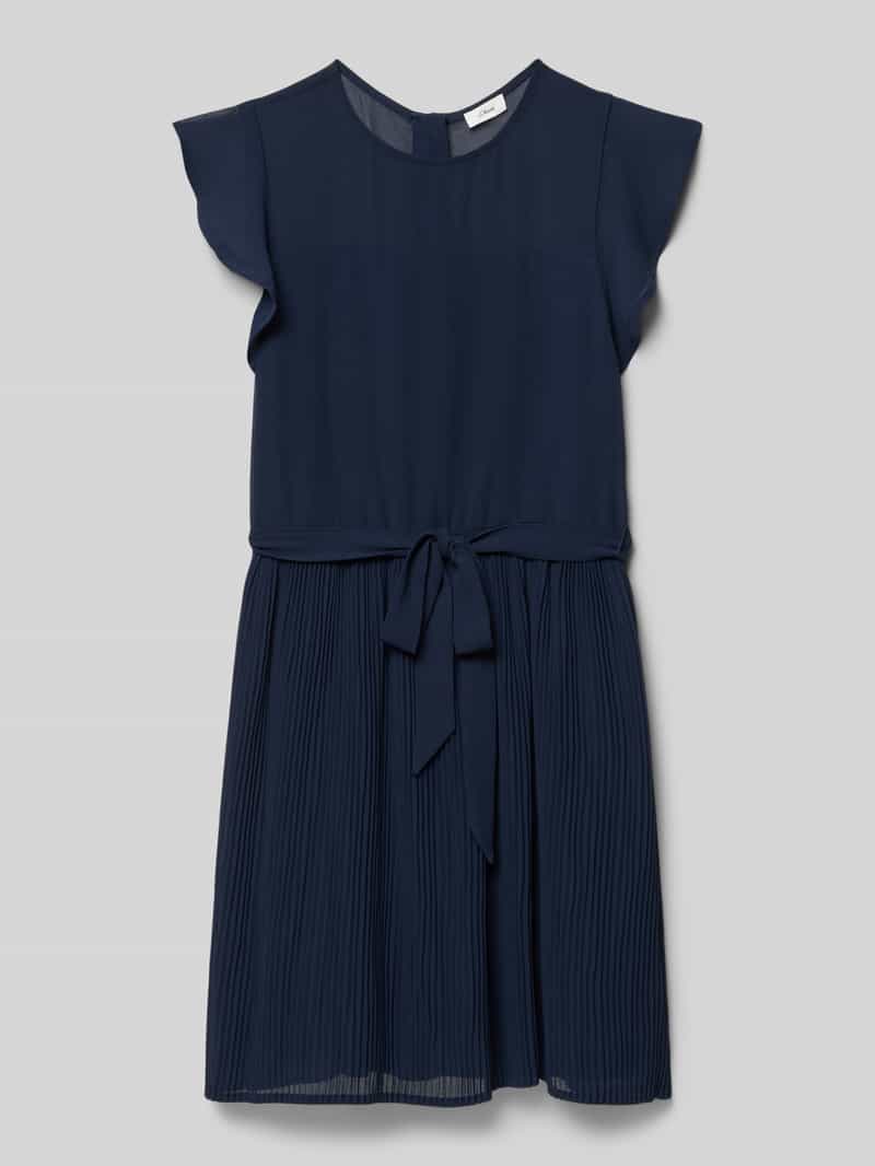 Vloeiende chiffonjurk met geplooide rok