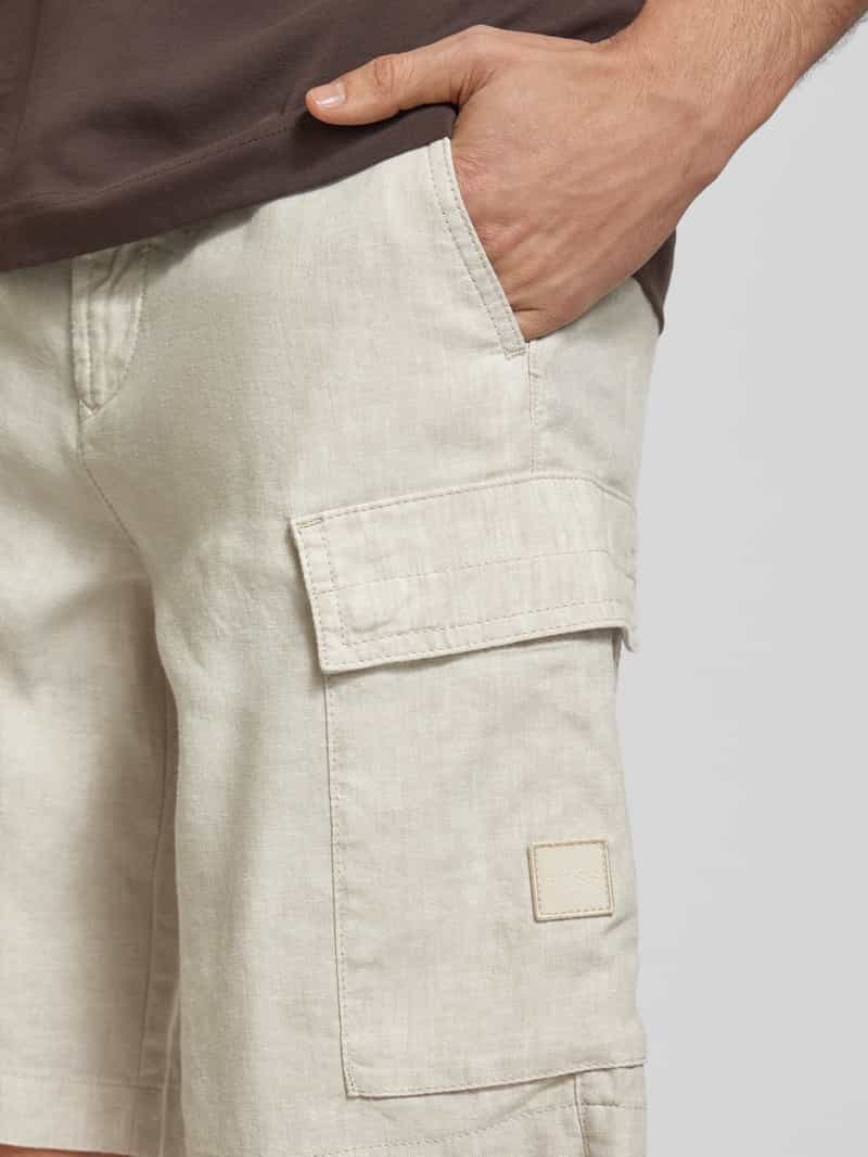 Boss Orange RElaxed fit korte cargobroek met riemlussen model 'Sisla'