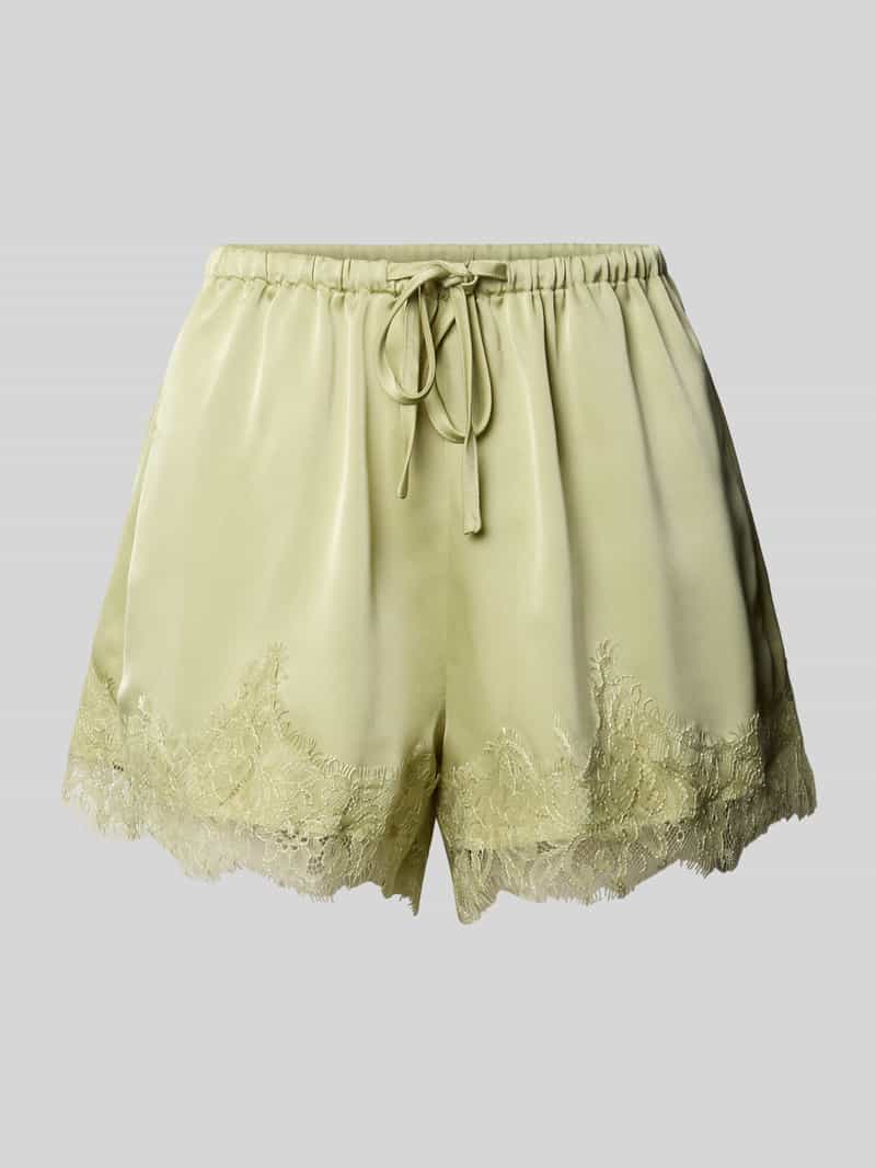 Short van satijn met kant